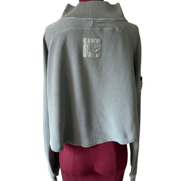 Free People Movement So Fly Henley Layer Green Blue size M long Sleeve - Picture 3 of 12
